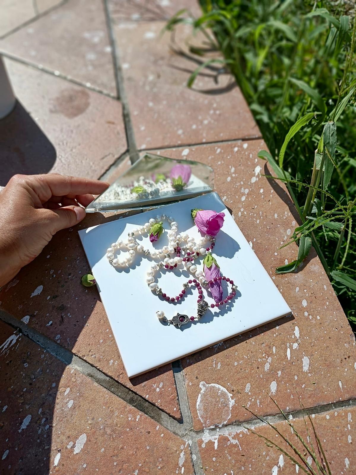 Pearl/Ruby Feminine